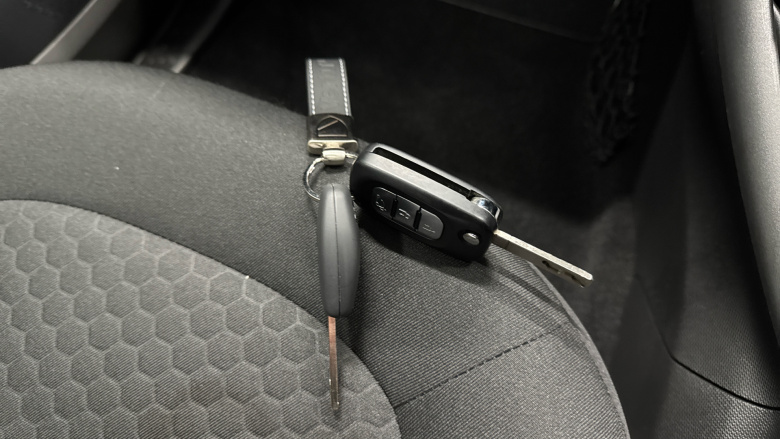 Smart EQ fortwo coupe 60kW EQ Pulse Premium 17kWh 2dr Auto [22kWCh] Electric Coupe